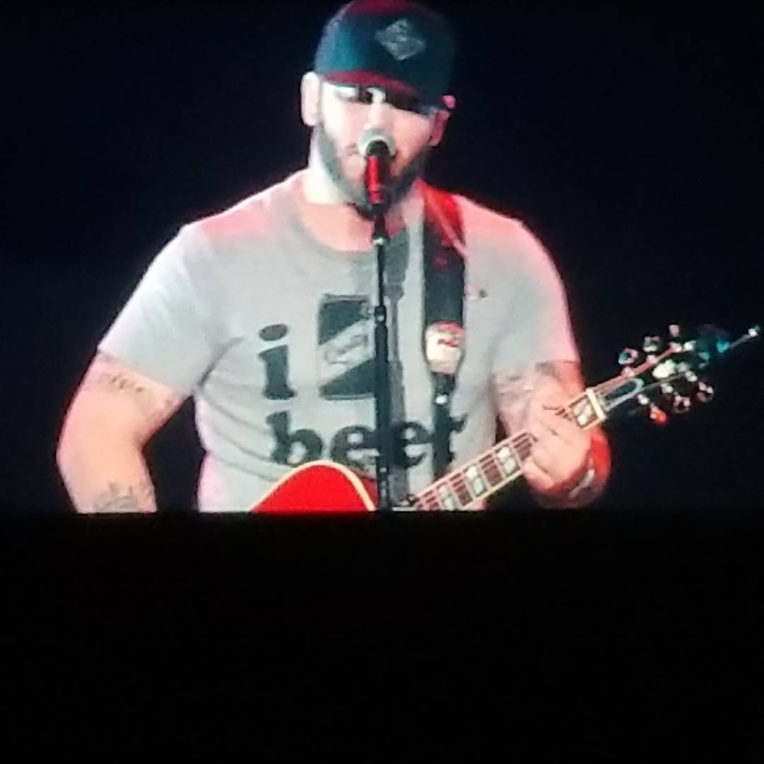 mstweety39's tweet image. I have no voice..1 hell of a concert!! @imjoshphillips @Aaronlewismusic @BrantleyGilbert #TheOnesThatLikeMe tour!!