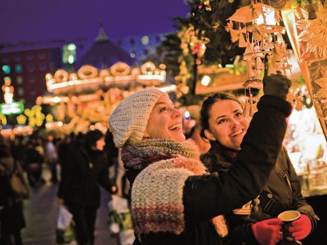 Wij hebben ontzettend veel ideeën voor Magisch Emmen! 💫 Maar we zijn ook benieuwd naar jullie wensen. Wat zou jij graag willen zien of doen tijdens Magisch Emmen, het nieuwe winterevenement in het centrum van Emmen?

#magischemmen #winter #evenement #kerst #emmen #bijdaanevents