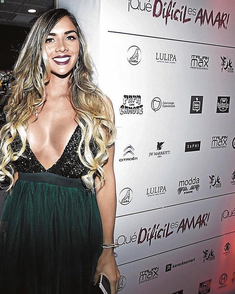 KorinaROF_'s tweet photo. Que DifΓcil es Amar β€
Avant Premiere @Korina_R
#QueDificilEsAmar π¬ https://t.co/JHihG9tIGD