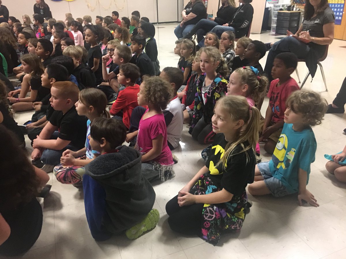 MarloweElem's tweet photo. Kicking off a Caring Campaign with Bully Proof-The Musical. Thanks Student Support Team for organizing!  #PACKAchieves #PackPride #playnaround https://t.co/lkAwDWdNeV