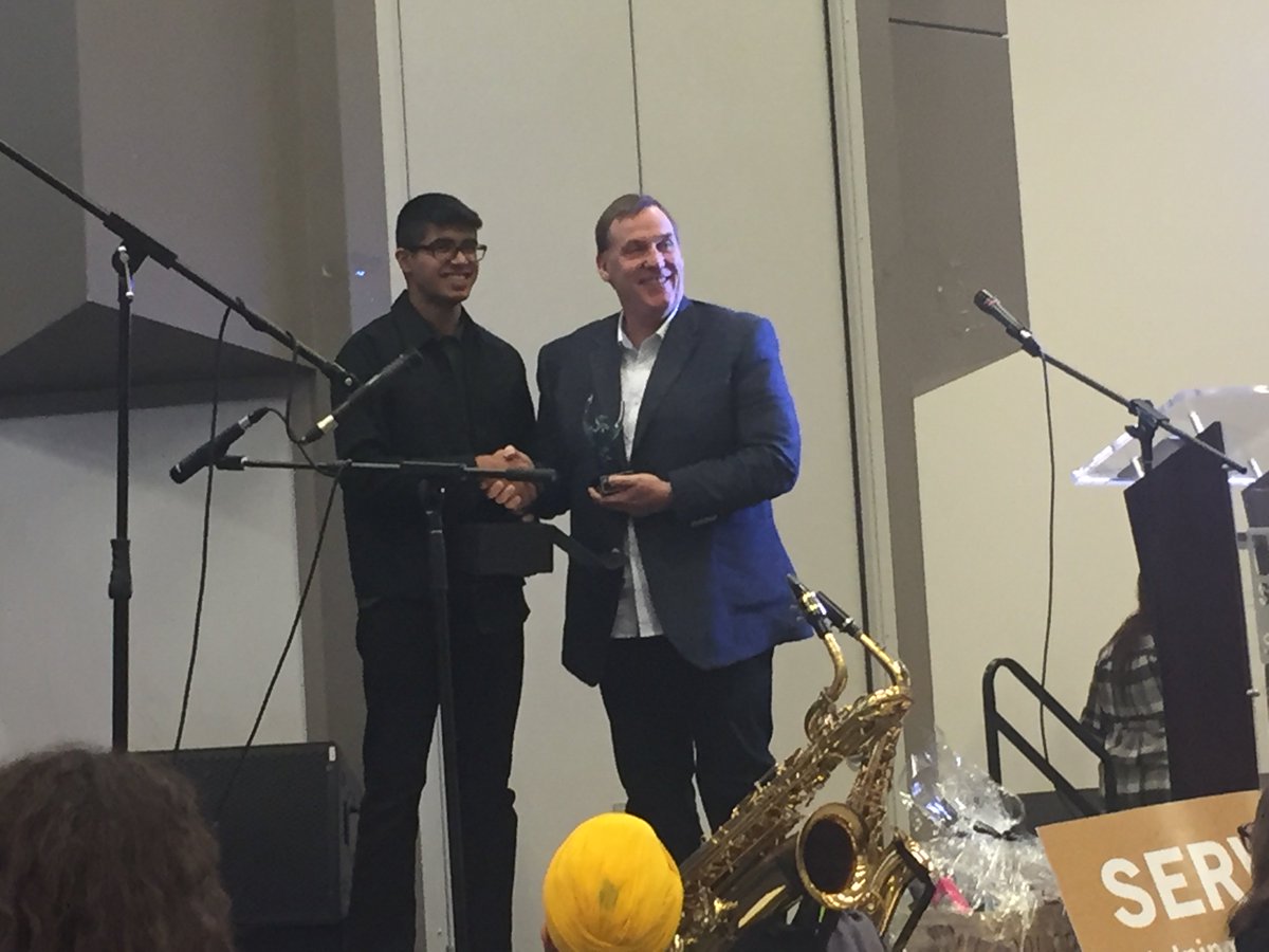 Anshdeep Sharda from @RHSS_34 presenting the BCSOC honorary award for 2017 to Cyrus Centre director Les Talvio.