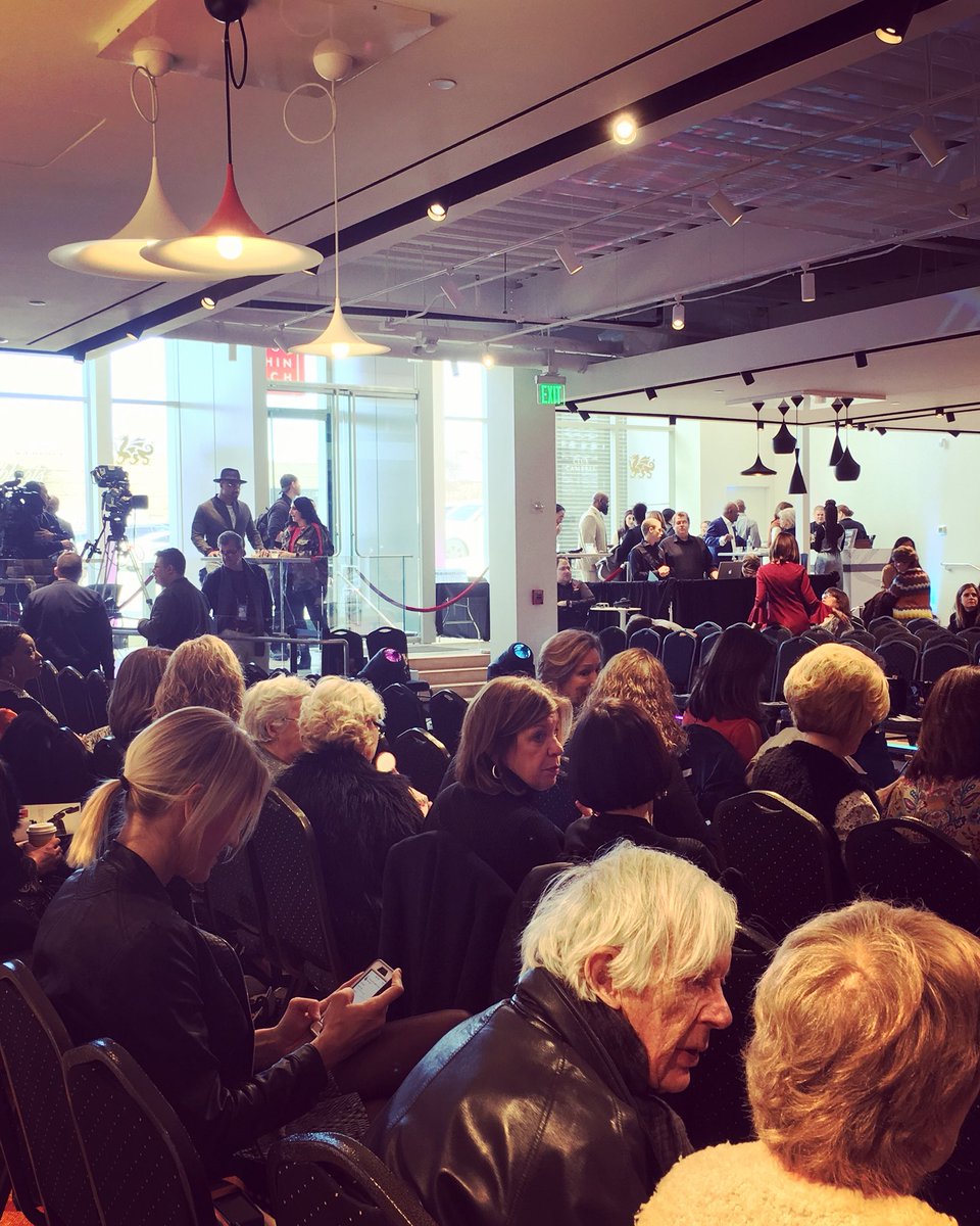 OffTheFieldNFLW's tweet photo. The anticipation! @GalleriaEdina #soldoutevent #nflwivesfashionshow #nflwivesassociation #offthefieldpwa #offthefield #OTFSB52 #SBLII #superbowl52 #minnesota #otffashionfete52 #philadelphiaeagles
#NewEnglandPatriots https://t.co/2QYwCDoEiv