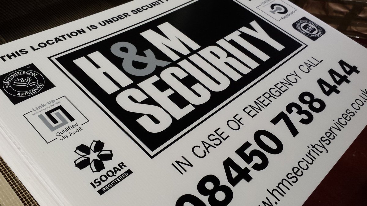 rockartscreen's tweet photo. #Security #CCTV #WarningBoards for Virginia @HMSecurityUK Say thanks too #Football #Legend Frank McLintock from us! #screenprint https://t.co/bMJN5vMeYA