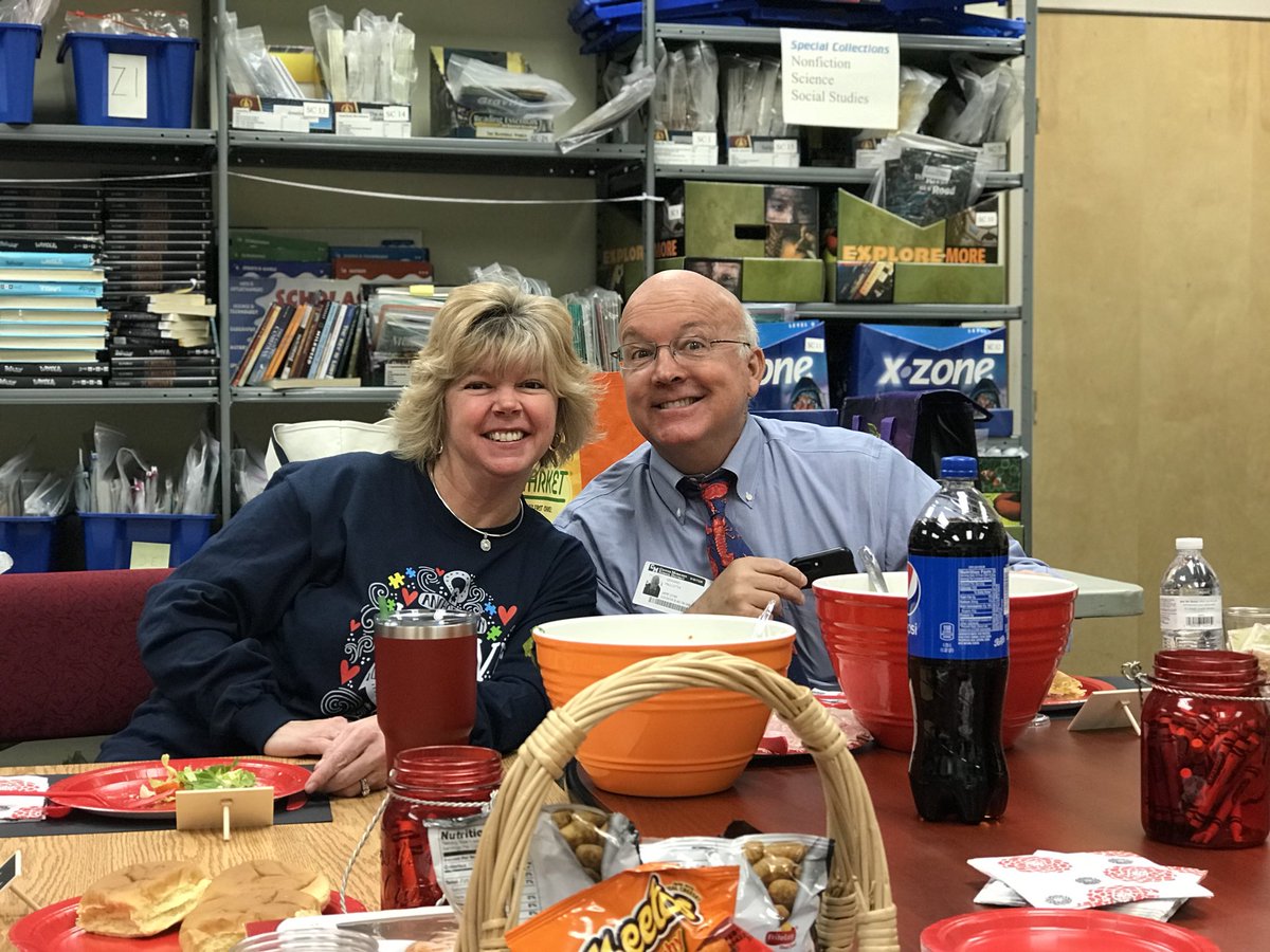 jerrypallotta's tweet photo. Thank you @CHHardwick for inviting me to your school today! https://t.co/3H2JFDvhBY