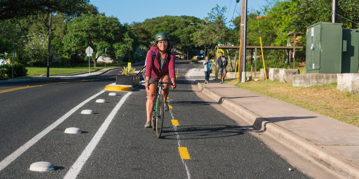 austinmobility's tweet photo. Like to bike? Wish you knew the best, most comfortable routes to get around town? See them (color-coded) on the  2017 Austin Bike Map. Get a copy at your local bike shop or City of Austin locations.  See the PDF online and learn more. https://t.co/QAxYAdzumA https://t.co/hngkHUf7WD