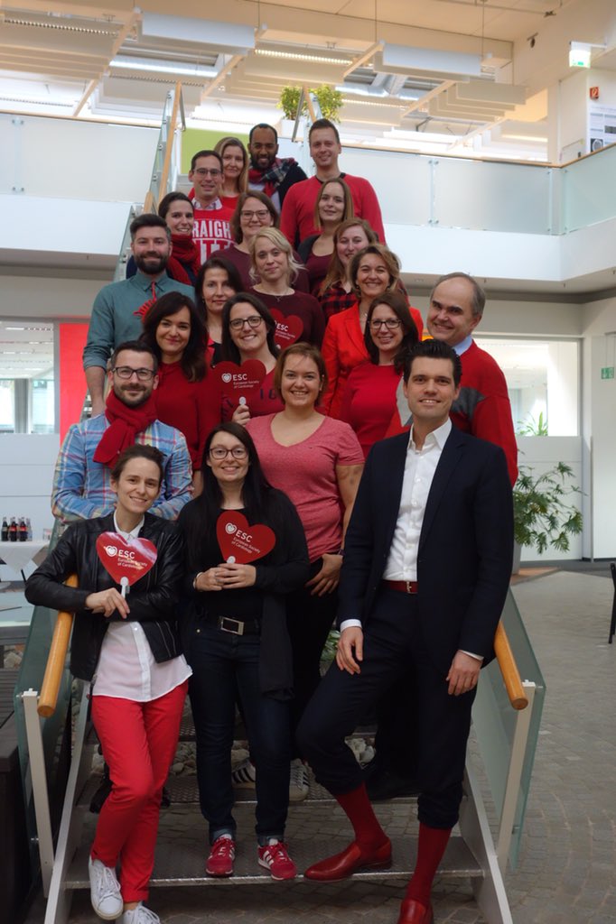 SiemensHealth's tweet photo. We wore red today. #WearRedDay https://t.co/lAVCjDkRjx