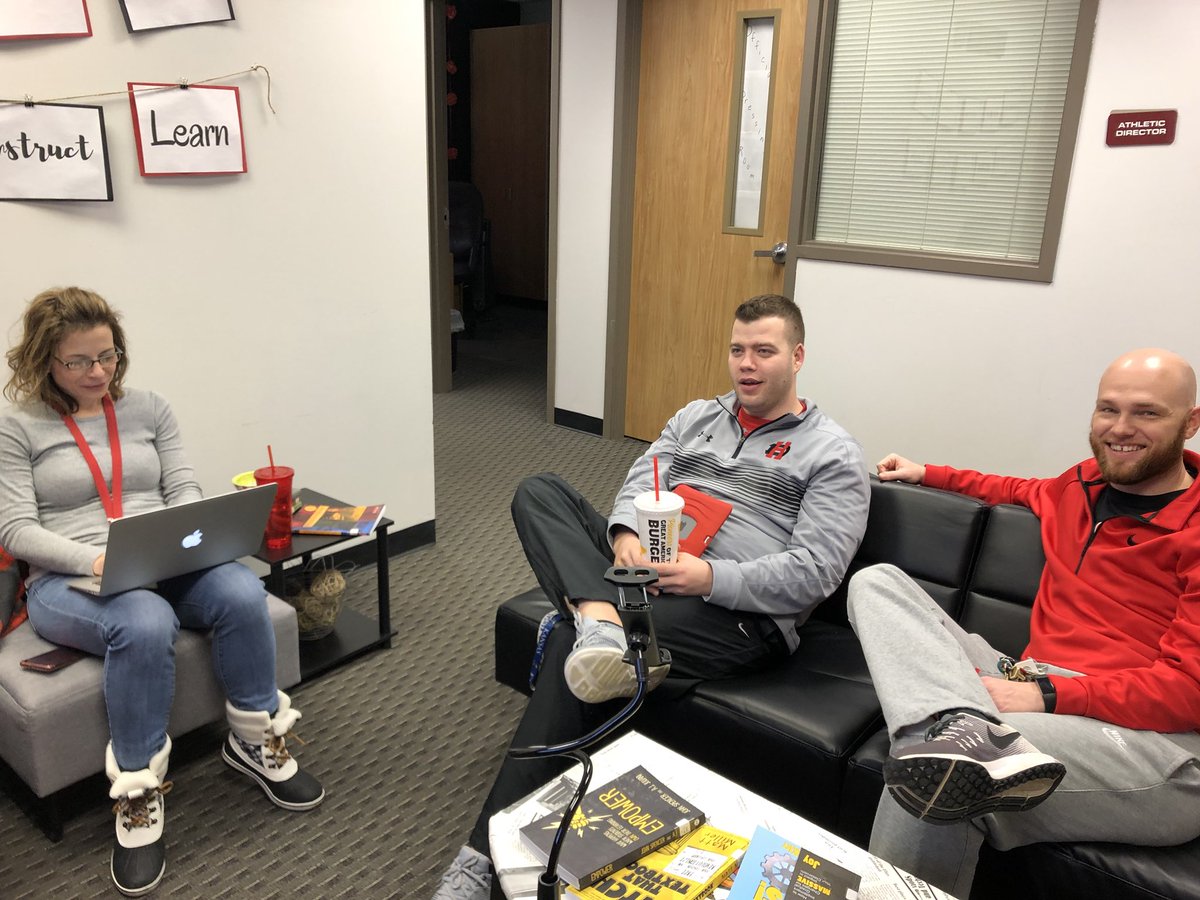 AHS_HounDawgs's tweet photo. PE department utilizing the Houn Dawg U today. #growtogether https://t.co/fZhUkNcVsG