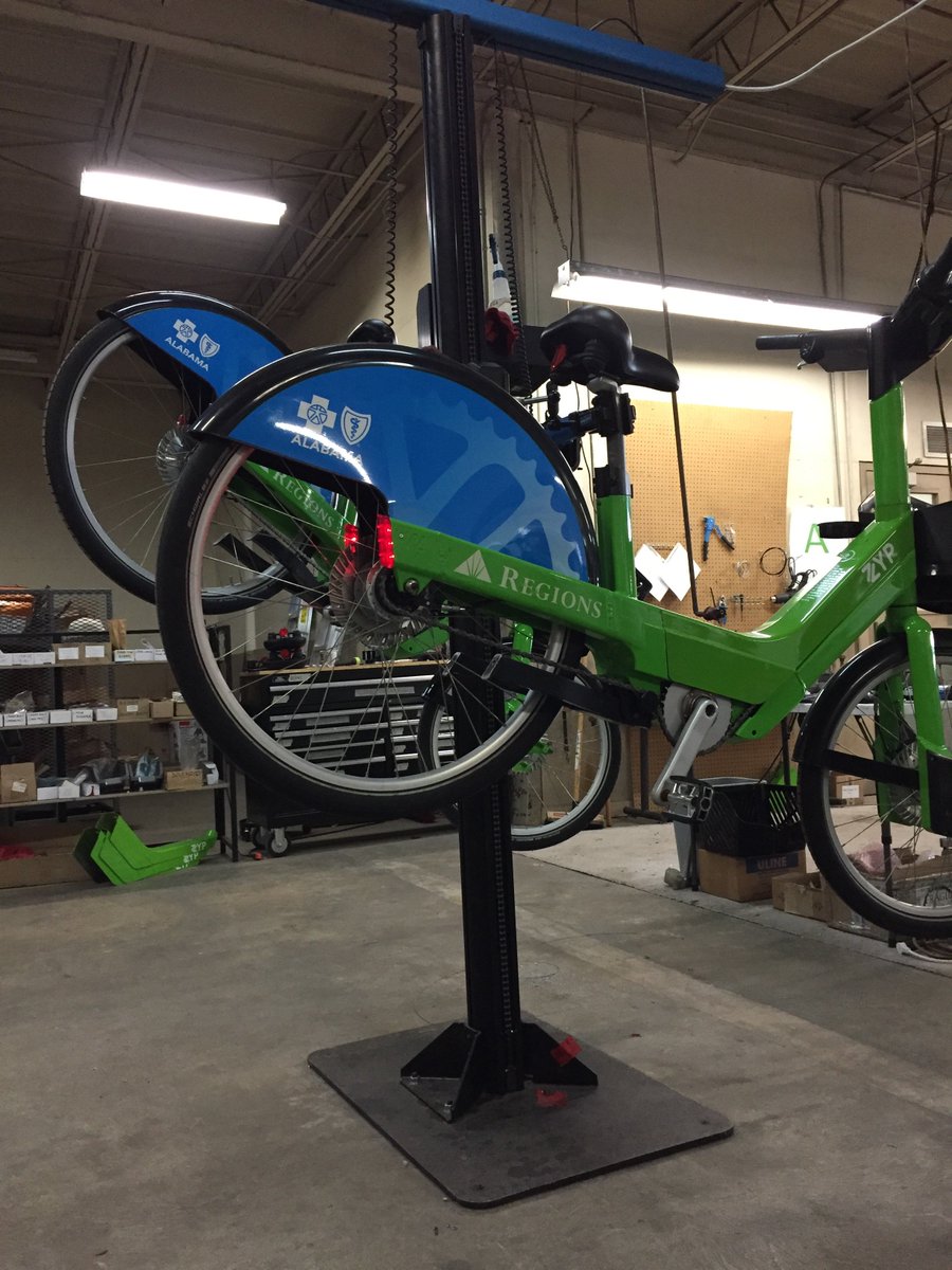 ZYPBHM's tweet photo. One good thing about winter? We get to spend some real quality time with our green kids to make sure they are healthy for Spring! The kiosks get a little extra TLC, as well... #TimeForYourCheckups #PowerUpgrades #MaintenancePros #ReadyForSpring https://t.co/4uowGbAbwY