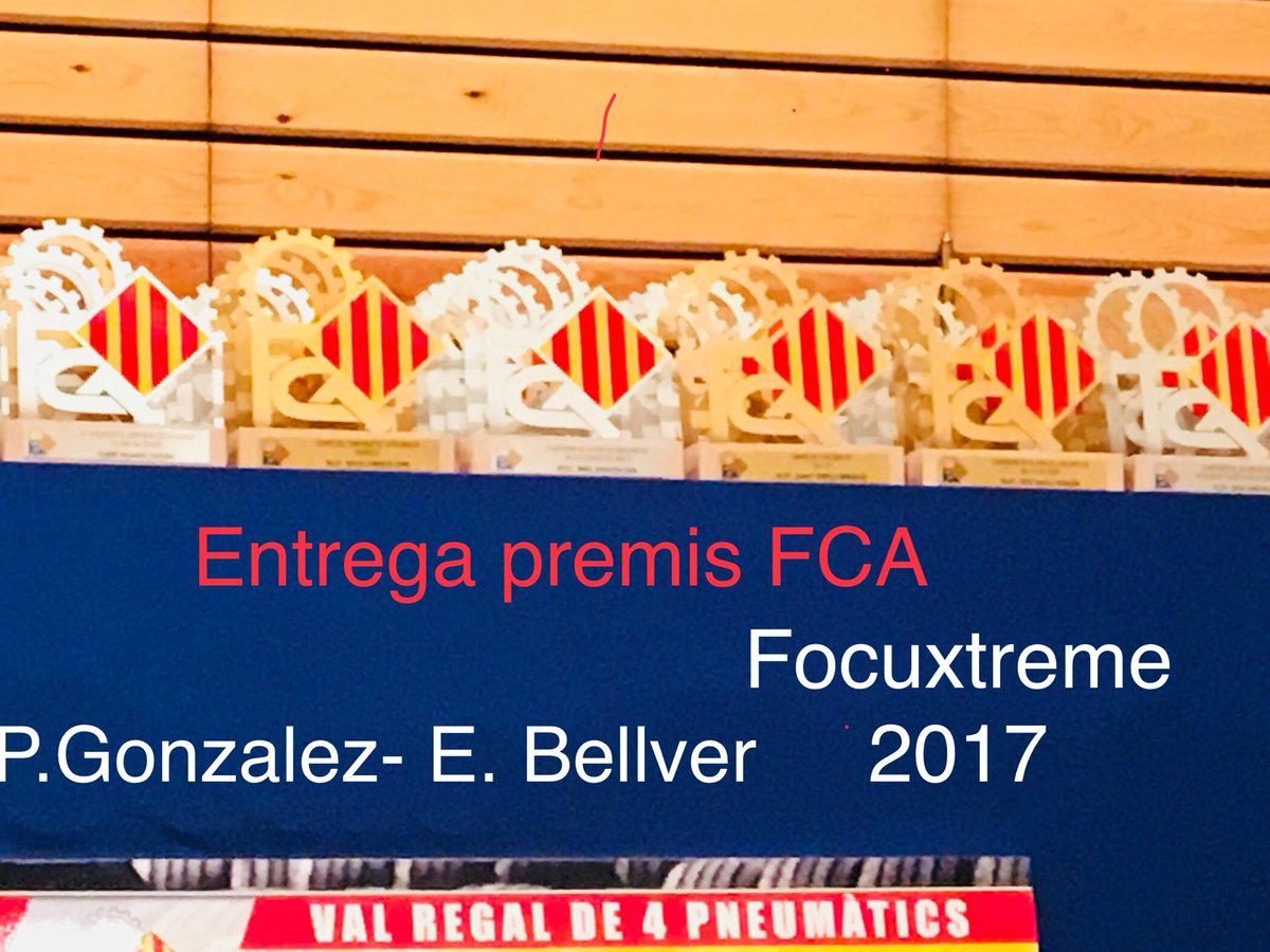 FOCUXTREME's tweet photo. Entrega premis FCA, campions Focuxtreme 2017: Pau González-Eric Bellver https://t.co/5RQbt7gFGg