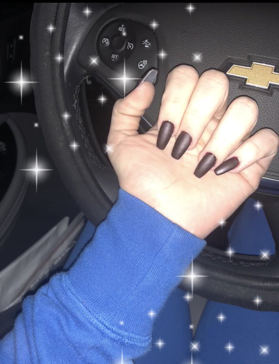 TeressaMcnally's tweet photo. When itβs almost spring but your just not ready to give up your dark nails ππ€¦πΌββοΈ #MatteMaroon #LoveThem https://t.co/gL6973pF6n