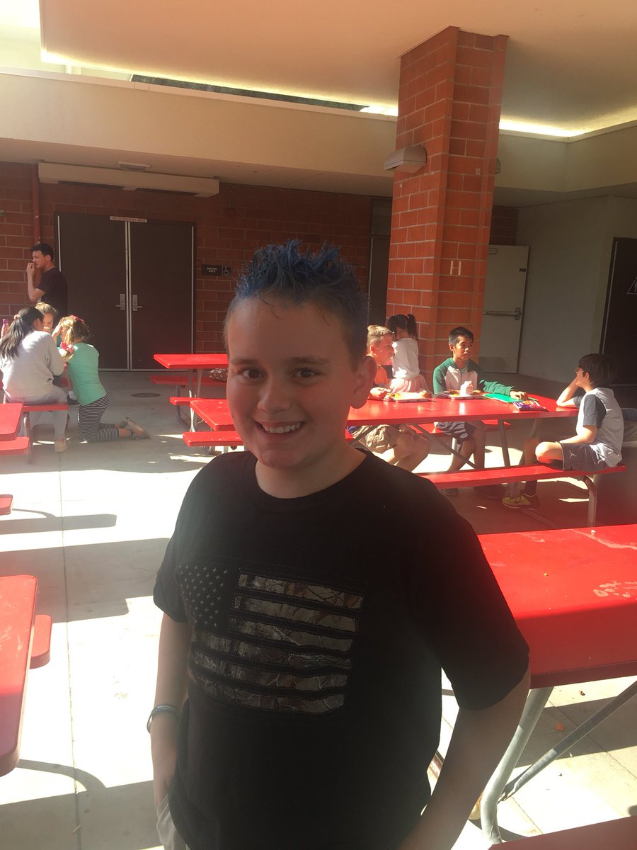 CarolPinel1's tweet photo. Crazy hair day yesterday at Miraleste , spirit week continues !!❤️💛 https://t.co/Swg71TpmXA