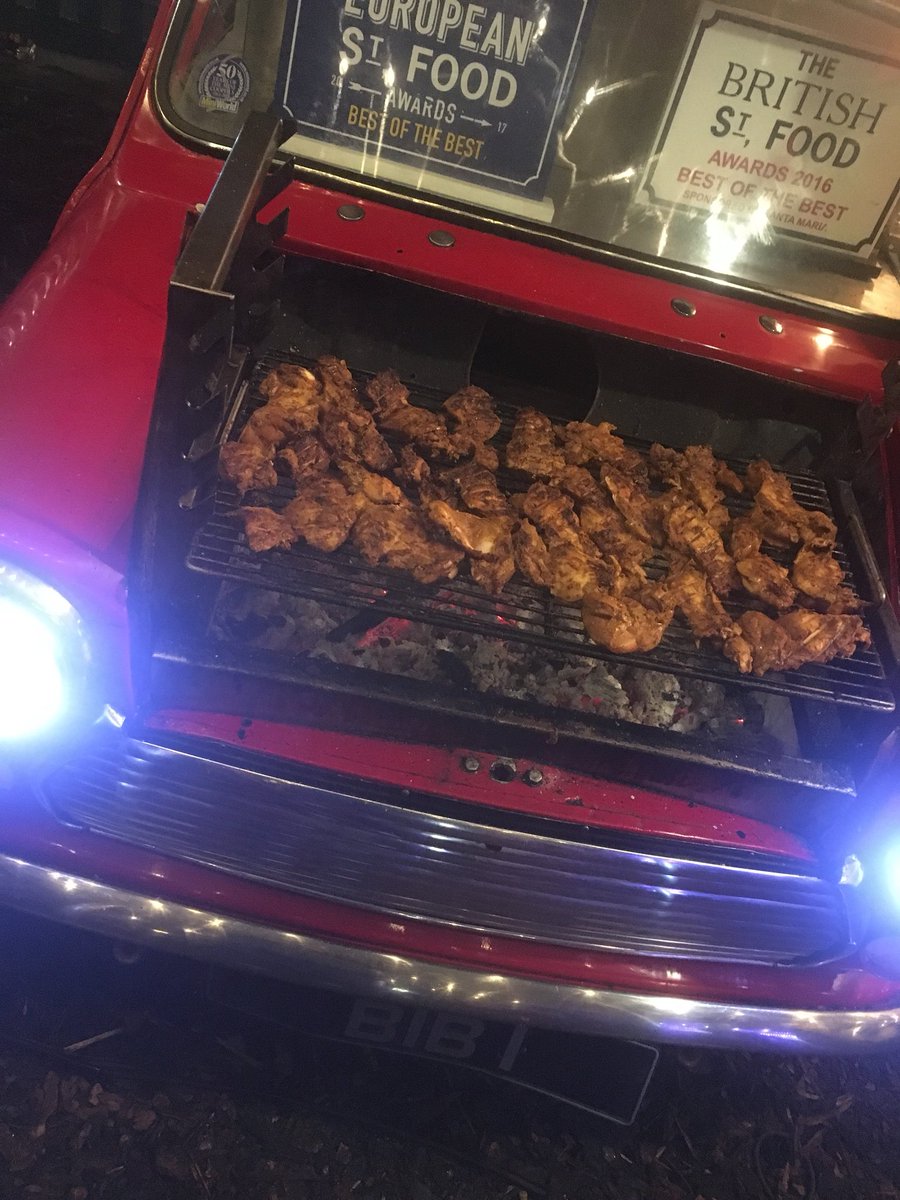 DataSkyMak's tweet photo. It's a #Mini BBQ!! @MiniEdge  Do you still have yours? https://t.co/oywmdRPuWl