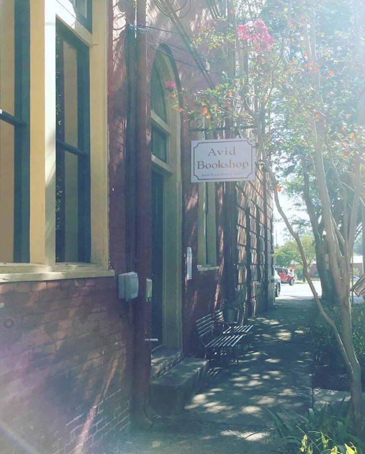 Pop in this shop for a weekend read!! 📸:@avidbookshop #springhillsuites #athens #georgia #hotel #hotelstay #marriott #marriottrewards