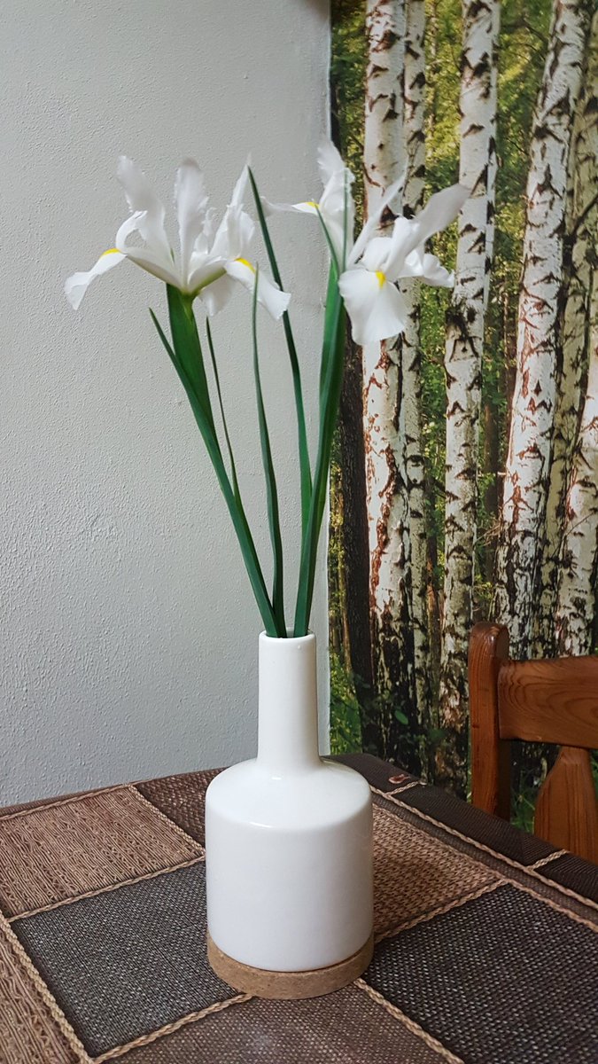 AEcorkdesign's tweet photo. #Flore #Cork #Ceramic #Vase #White #Flowers #Decoration https://t.co/NjYc5JkSMU