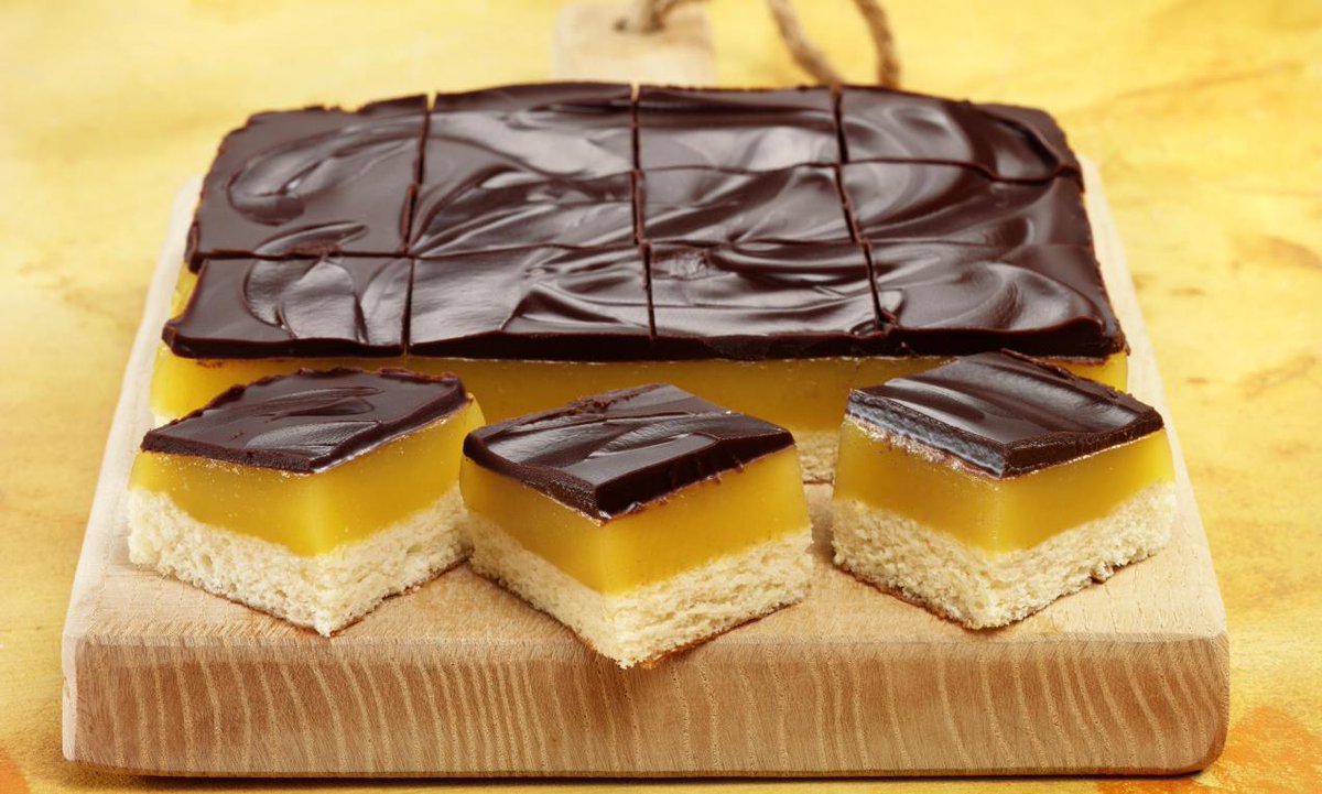 DrOetkerBakes's tweet photo. #February - the month of love, the perfect way to spend time with your loved ones whilst creating something delicious, like these Chocolate Orange Jelly Squares: https://t.co/cO0AqTE2hr #BakeItTogether https://t.co/8SJB8DhGNU