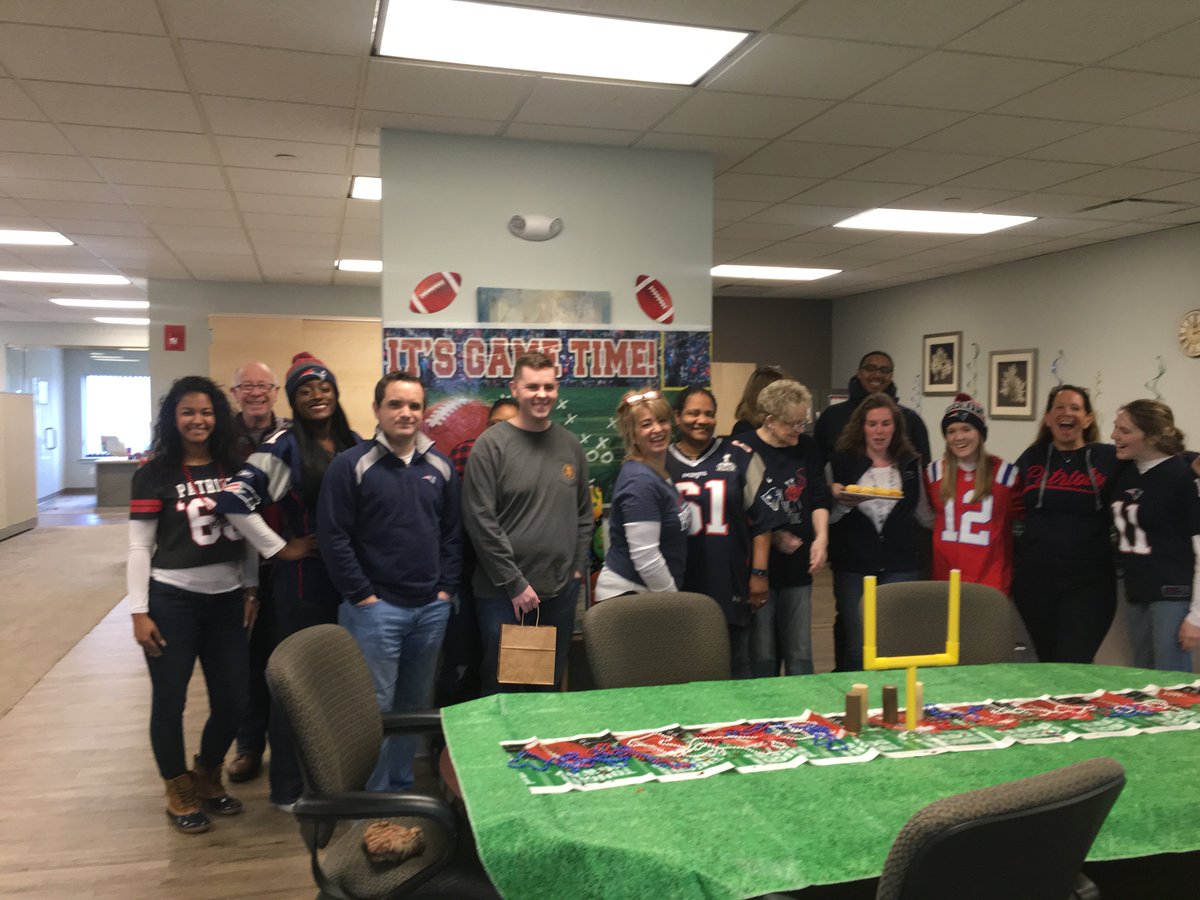 HMRProperties's tweet photo. Are you ready for #SuperbowlSunday?? We are! HMR Corporate celebrated the upcoming game with an in-house tailgate! Who are you rooting for? #IREACH4HMR https://t.co/rGxuxEKmOE