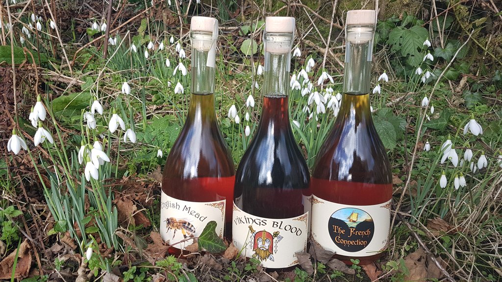 DorsetMeadCo's tweet photo. Spring is in the air, plenty of bottling done today ready for the new season.
@DorsetFoodDrink https://t.co/WKwPnfPa5z