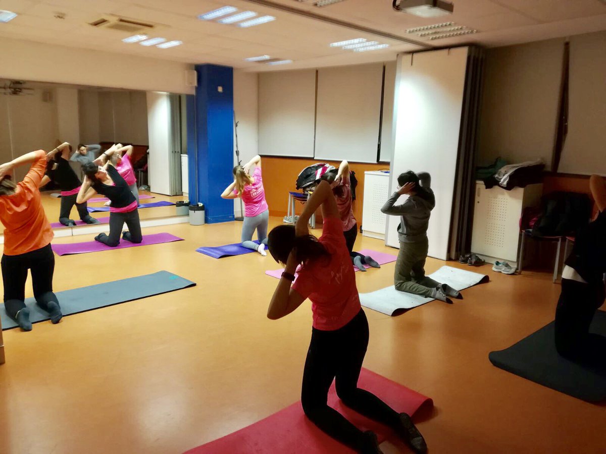 Esplujove's tweet photo. Els divendres al Remolí esta reservat pel taller trimestral de Pilates + hipopressius! 🤸🏽♀️#esplugues #esplujove #pilates #hipopressius #trimestrals #joves #remoli #equipamentsjuvenils #espaijove https://t.co/g5tugjQ41B