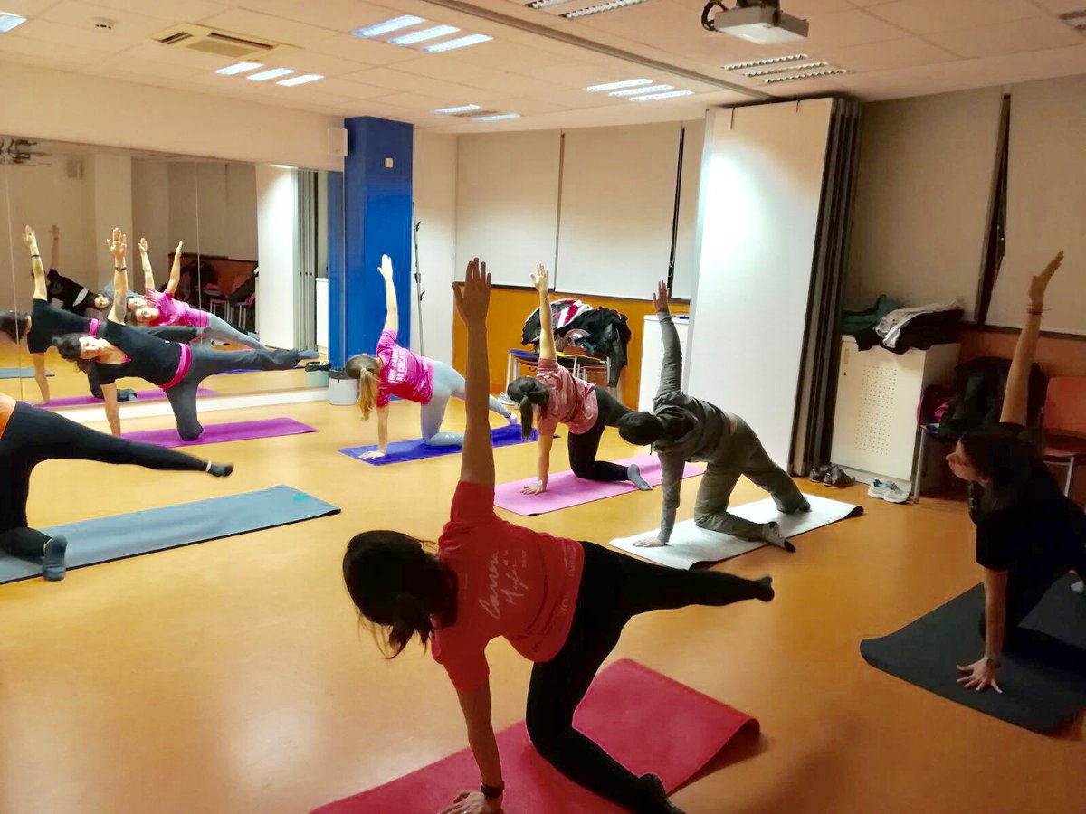 Esplujove's tweet photo. Els divendres al Remolí esta reservat pel taller trimestral de Pilates + hipopressius! 🤸🏽♀️#esplugues #esplujove #pilates #hipopressius #trimestrals #joves #remoli #equipamentsjuvenils #espaijove https://t.co/g5tugjQ41B