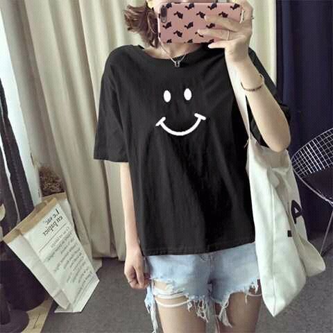 เสื้อน่ารักๆ มีหลายสี มีสีดำ ขาว เหลือง ชมพูอ่อน ราคาสบาย150$#สั่งซื้อเสื้อทักมาเล่ยครับ