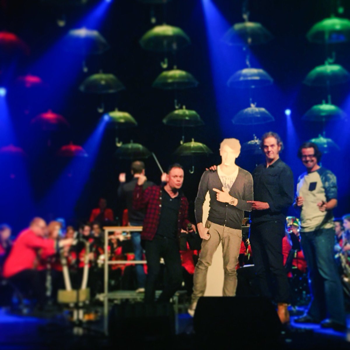 #jwgaatmee bij #harmonie #Euterpe @theatervenray @schouwburg_venray <a href="/Roodshow/">Roodshow</a> <a href="/JWRoodbeen/">Jan-Willem Roodbeen</a> #VreemdeVogels @radio2top2000 @nporadio2