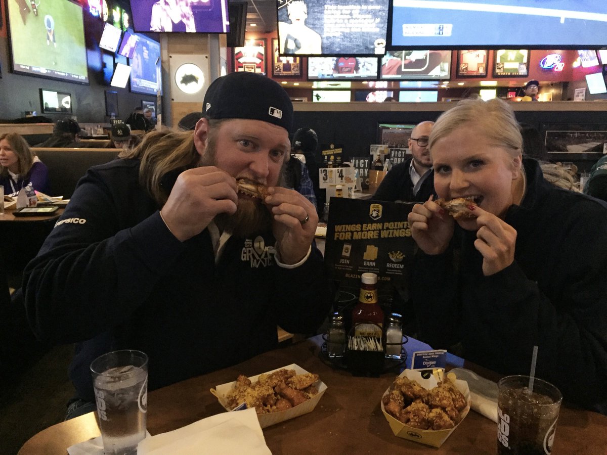 You can always make <a href="/nickmangold/">Nick Mangold</a>'s <a href="/PepsiCo/">PepsiCo</a>’s #GameDayGrubMatch wings recipe at home, but hanging out with the chef himself at <a href="/BWWings/">Buffalo Wild Wings</a> is way better. [Advertiser content by <a href="/PepsiCo/">PepsiCo</a>]

Learn how to make the wings here ➡️ sbnation.com/ad/16863090/fo…