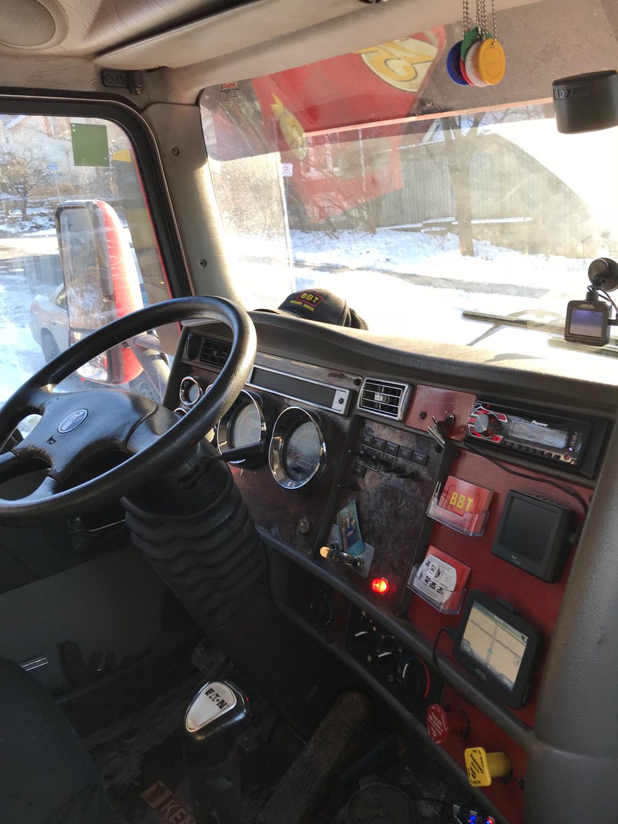 tw_Jhalford's tweet photo. Not the best start to the day #shotguninatowtruckcab #sigh https://t.co/8UlN9aOkNP