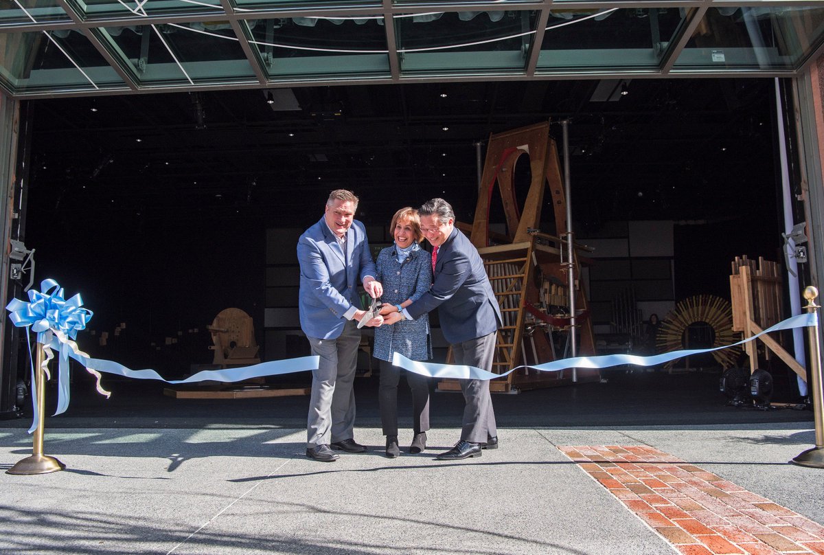 UNC's tweet photo. Missed this morning's grand opening of CURRENT ArtSpace + Studio? Make sure you check out the FREE open house and interactive arts installation, Sound Maze, today at 5 p.m. ➡️ https://t.co/65Xj3HRqKW  #IamCURRENT https://t.co/BpfVgPLKzS