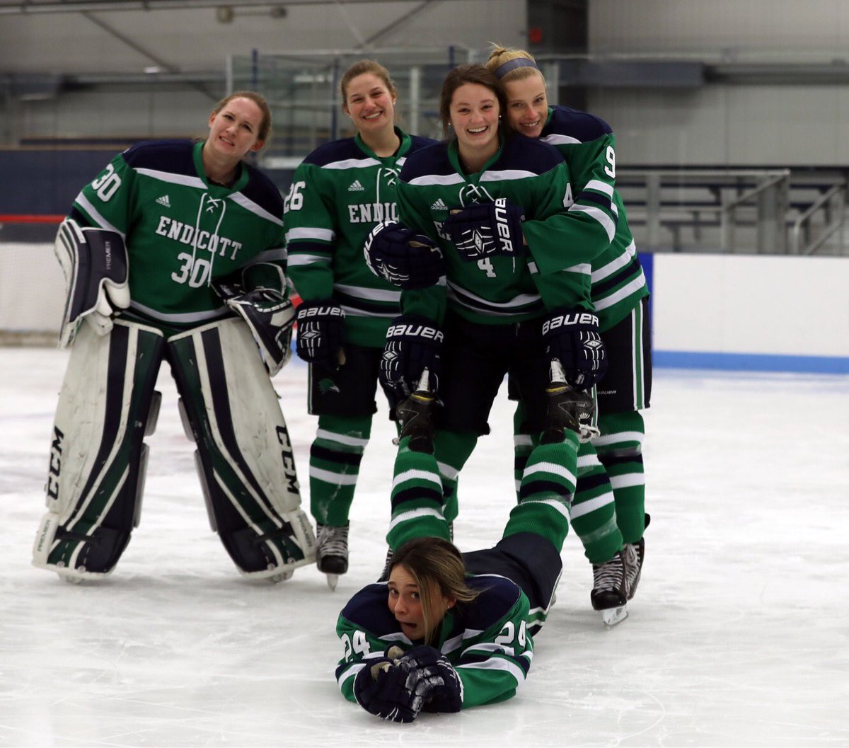 ECGulls's tweet photo. ⁉️🤔 #GAMEDAY 🤔⁉️

We honestly have no idea how to caption this. If you wanna try then give us a reply.

However, we do know @EndicottWIH plays at 4 PM &amp; No. 9/10 @EndicottMIH takes the ice at 7 PM tonight. #gogulls 

🖥📊 - https://t.co/RU4VOS9whD @alyssap33 @m_mcnamara14 https://t.co/pJtmUHxecL