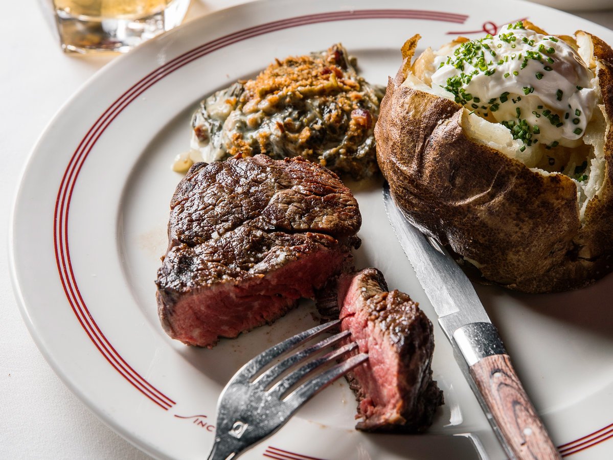 #ChicagoRestaurantWeek continues through February 8th!  Many delicious options are available in a variety of neighborhoods in Chicago!

Make plans to enjoy some amazing food and find parking ahead of time now: goo.gl/8BTXJt