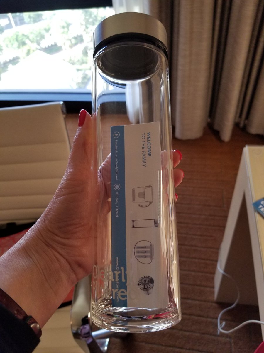 MiaVossOnTheGo's tweet photo. Excites for this Awesome swag from @clearlyfiltered ! #ShiftCon #clearlyfiltered https://t.co/8KU82XWlh1