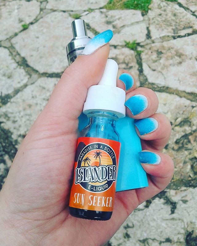 Islandereliquid's tweet photo. Get out there and seek the sun! 
#Handcheck Credit: @lejla_becar          
https://t.co/M2dN1rUPk0 https://t.co/TyHwzxjTdh