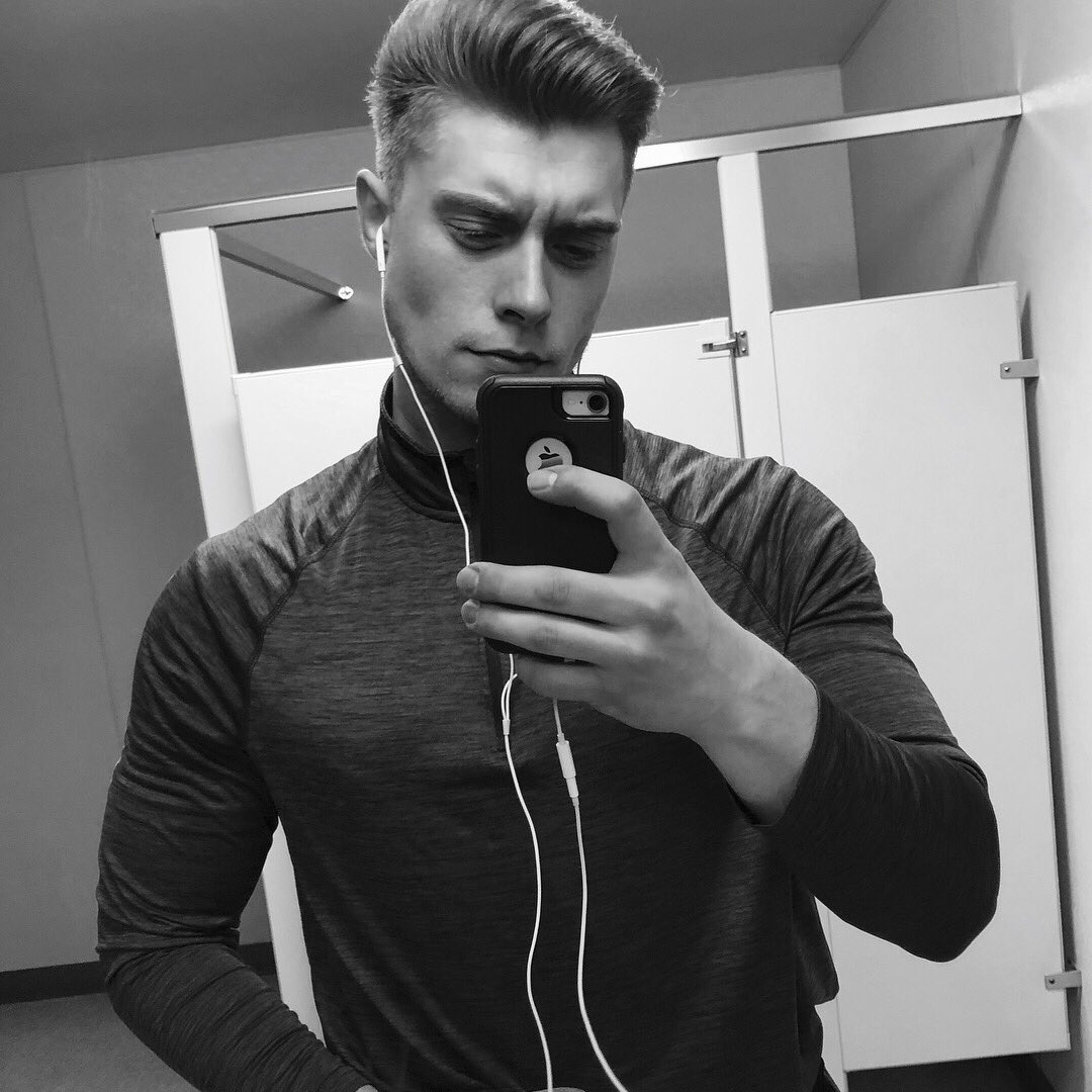 pnwjosh's tweet photo. 🚮 https://t.co/ssf7ikex9j