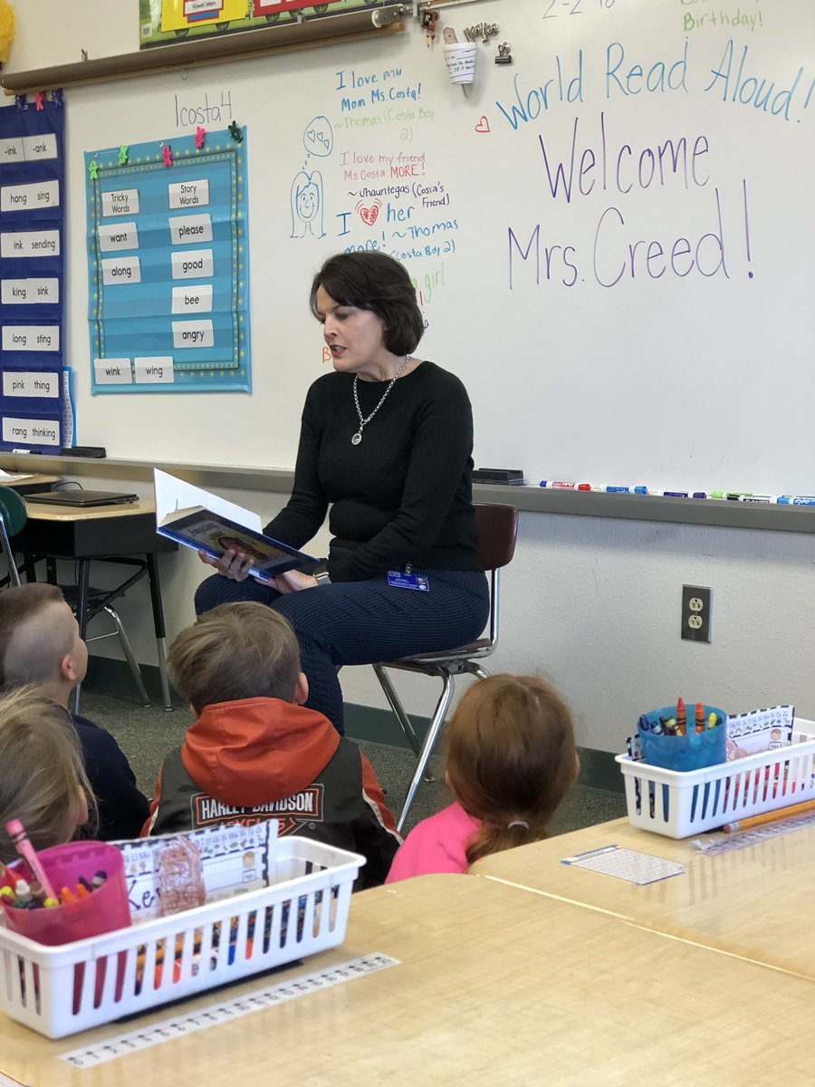 World Read Aloud Day!  Everyone enjoyed <a href="/AscreedAmy/">Amy Creed</a> Mrs. Creed sharing the wonderful story, Amazing Grace!  <a href="/DRESKWilliams/">Kelli Williams</a> #WorldReadAloudDay2018 #DRESpride