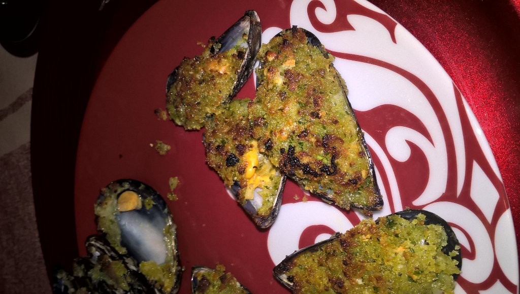 palaceboy69's tweet photo. @ZuvuFishmongers anniversary cozze gratinata... Molto bene.... Amazing. https://t.co/sxUZ1qJokv