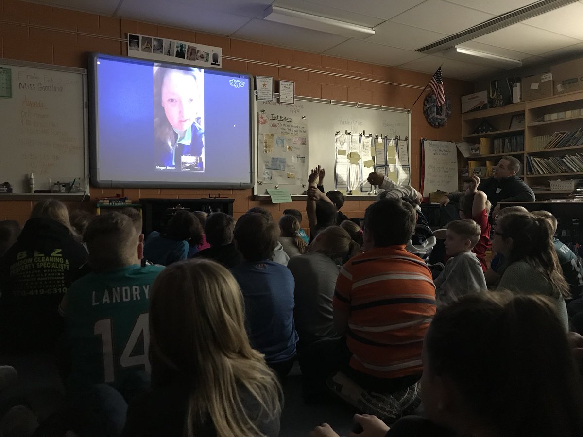 JsePrincipal's tweet image. Thanks @MegBr29782288 for sharing your real life Auggie story with some of our 4th graders! They loved the opportunity to ask questions and learn from your experiences! #JSE180 #choosekind #wonder @erinmaeh