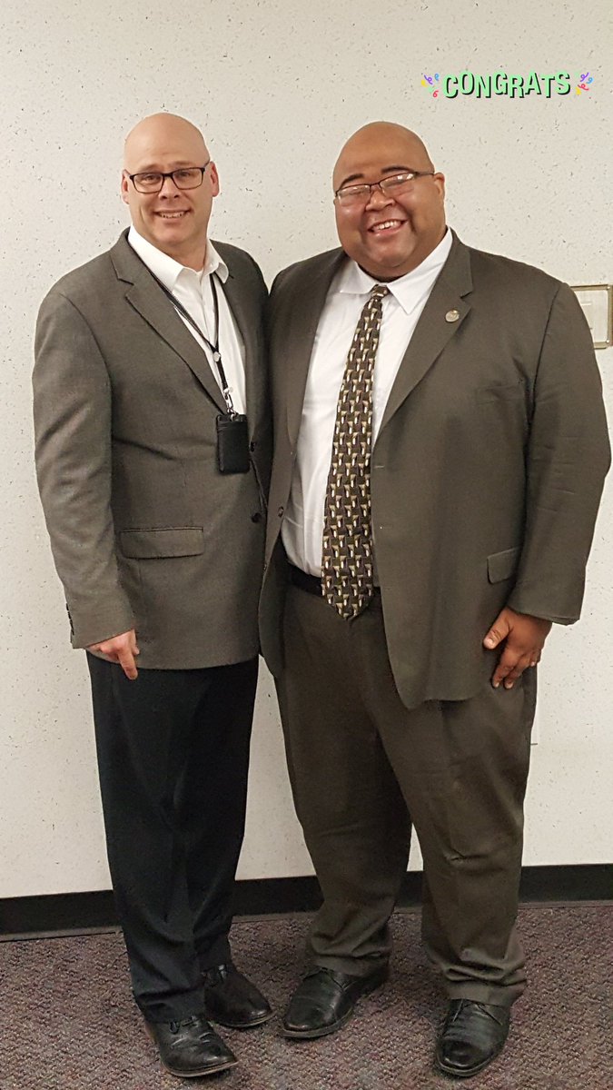 @ChesapeakUPSers @UPSTrayceParker @LarryUPS1 
#TEAMPHLsnaps #UPSerShoutOut #UPSers 
congrats to Cisco Vasquez on his promotion to manager in the PHL AIR HUB. Great success Cisco!!!