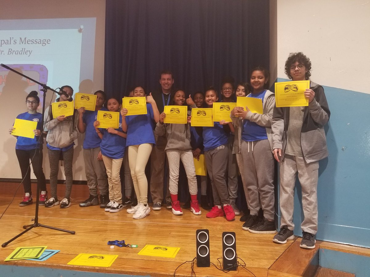 RSAMS377's tweet photo. During morning meeting, @BrianBradley03 and the #RSAFamily celebrated our students that made the most improvement in #iReady !
Pictured are the #mathletes https://t.co/dL9uODPNgn