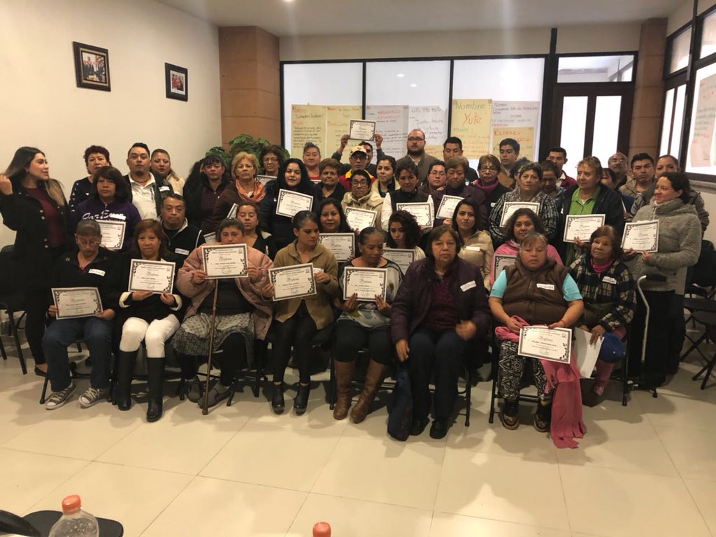 Paco_RojasSR's tweet photo. Quiero agradecer y felicitar a las personas que me acompañaron el día de hoy en el XVI taller de Coaching “Liderazgo y Trabajo en Equipo”, es un orgullo formar con ustedes #UnidadPorCuautitlánIzcalli. https://t.co/x3WdRwfIY5