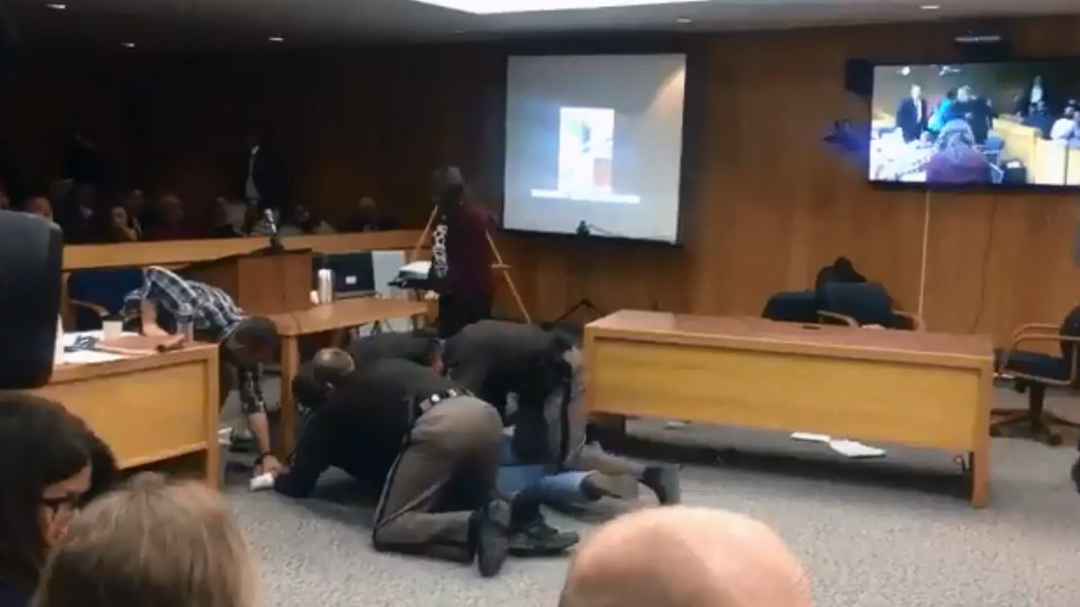 Father of three victims attacks disgraced doctor Larry Nassar in court bit.ly/2FH3HnD https://t.co/y9dTyGrA9c