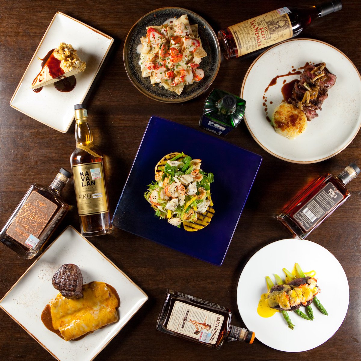 What better way to celebrate the big game than with true, hearty Americana cuisine from Vallone's? Order to-go for your Super Bowl LII party! Call 832-701-0082 to order! bit.ly/2D4bQkV