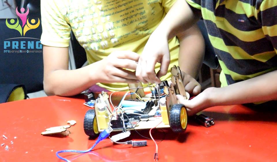 تفتيح مدارك أبنائنا ...وتنمية مهاراتهم وخبراتهم ...وليس فقط الاقتصار على التعليم المدرسي هو هدفنا ...لأن المستقبل ملئ بالتحديات ودورنا إعدادهم للمستقبل 

#PRENG