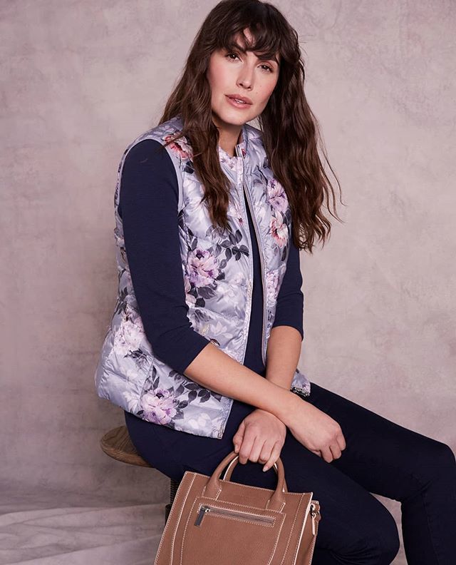 LauraAshleyUK's tweet image. Adding warmth to your wardrobe never looked better with this gorg gilet #prettyandpractical #floralfashion #winterwarmers #LauraAshleySS18 ift.tt/2nx7E7D