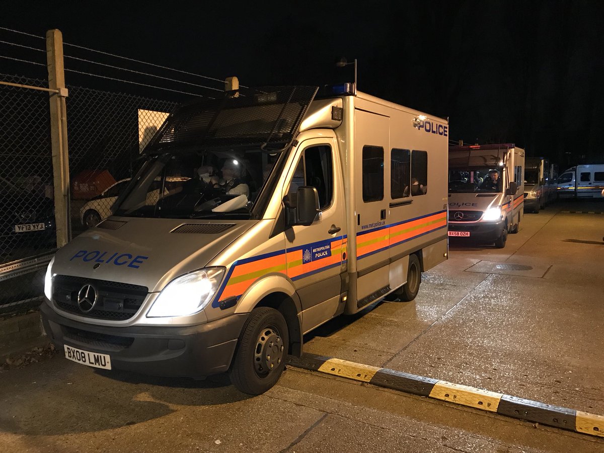 MPSSpecials's tweet photo. #MSCTaskforce are out tonight along with colleagues from MSC RaSP assisting @MPSCroydon dealing with knife crime, anti social behaviour helping keep the community safe. #Op Sceptre https://t.co/UtTfZ8DJfE
