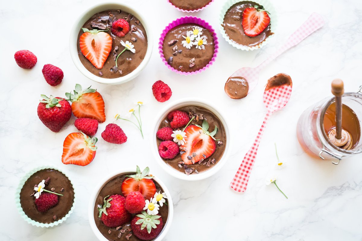 BonAppetitBox's tweet image. 💕 Getting ready for #Valentine's (or #Galentine's Day)? 💕
Here is the easiest and prettiest #dessert to make: the #Chocolate Mousse.
Get the #recipe here👉 goo.gl/kQLWs4
And shop our Limited Edition: L'amour Box 👉👉 goo.gl/gBGN1R