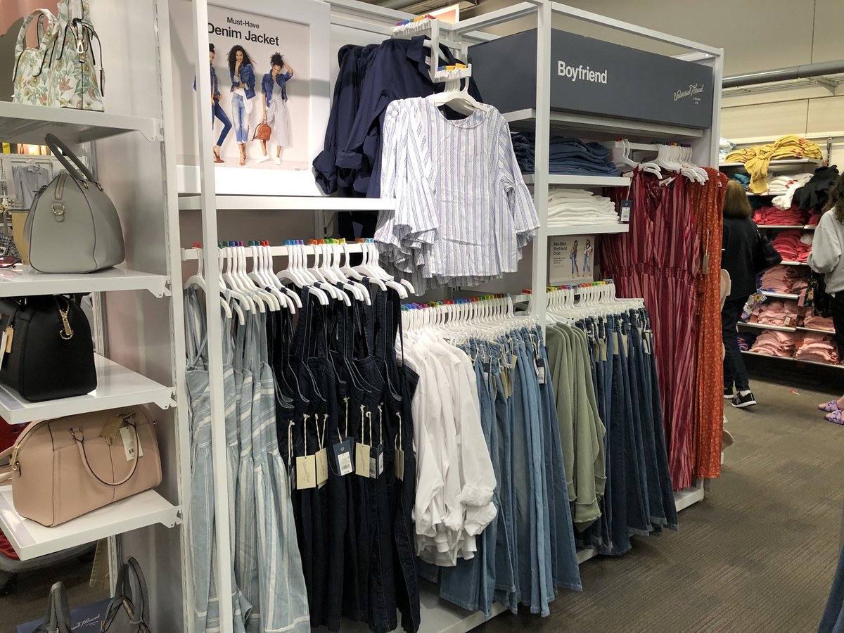 Guests are already obsessed with our new brand! The T0911 team is ready for the Universal Threads launch! #universalthreads #targetstyle <a href="/braemcminimy/">Baylee McMinimy</a> <a href="/MattRadesi/">Matt Radesi</a>