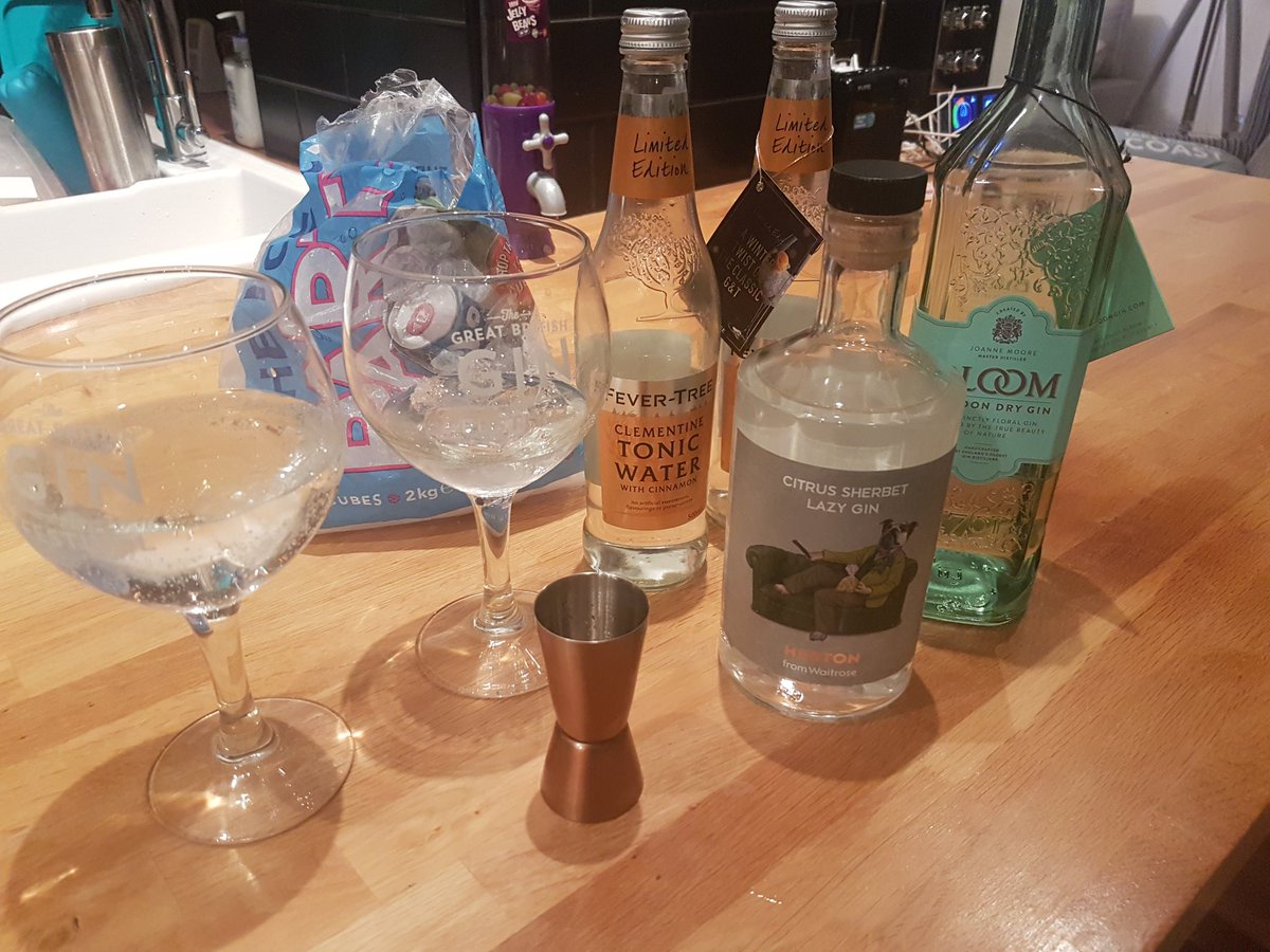 RhodesLee's tweet image. And relax - Friday night Gin Club has started
#gin #bloomgin #fevertree
