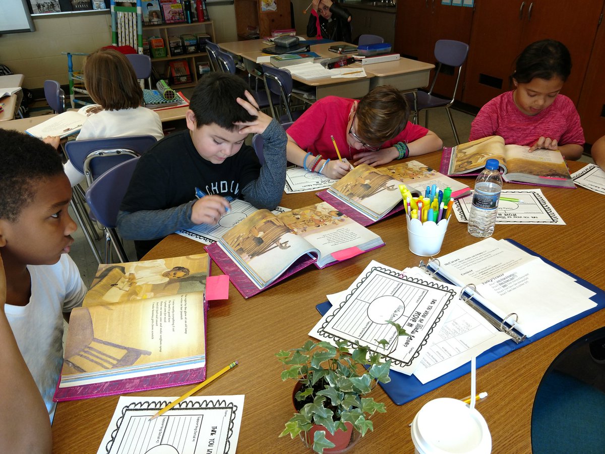 readbarley205's tweet photo. Guided reading with poetry to find the main idea and snuggling up with some cozy critters #onemansjunk https://t.co/E4irlHW1d4