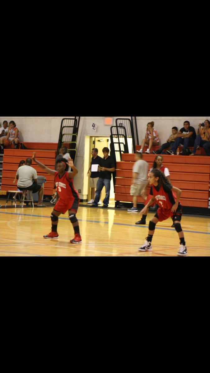 ShoemakerBball's tweet photo. #SeniorNight #21 #5 #ballout #lasthomegame #2018 https://t.co/yw9T9cnBi6