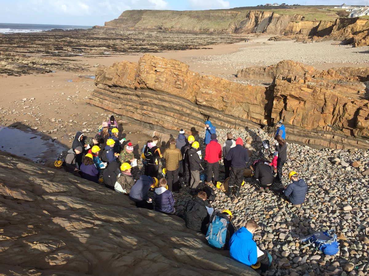 CambSchMines's tweet photo. Today our Year 1 geology students visited north Cornwall for the first of their one-day field classes this term, practicing their sedimentology and structural geology skills #geology #cornwall https://t.co/TZMFsZcyNL